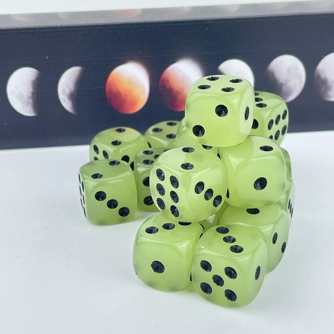 Board Game Yahtzee - 10 عبوات 14 مم D6 ستة