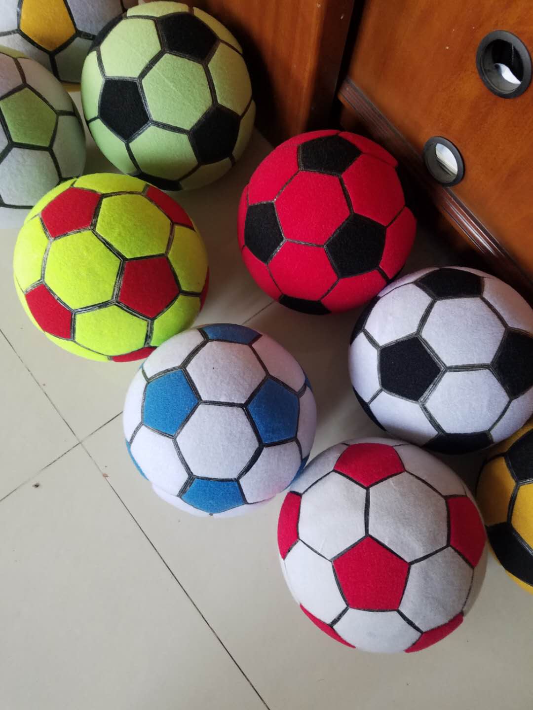 لعبة كرة قدم قابلة للنفخ مخصصة - مراجعة Board Game Football وسعره