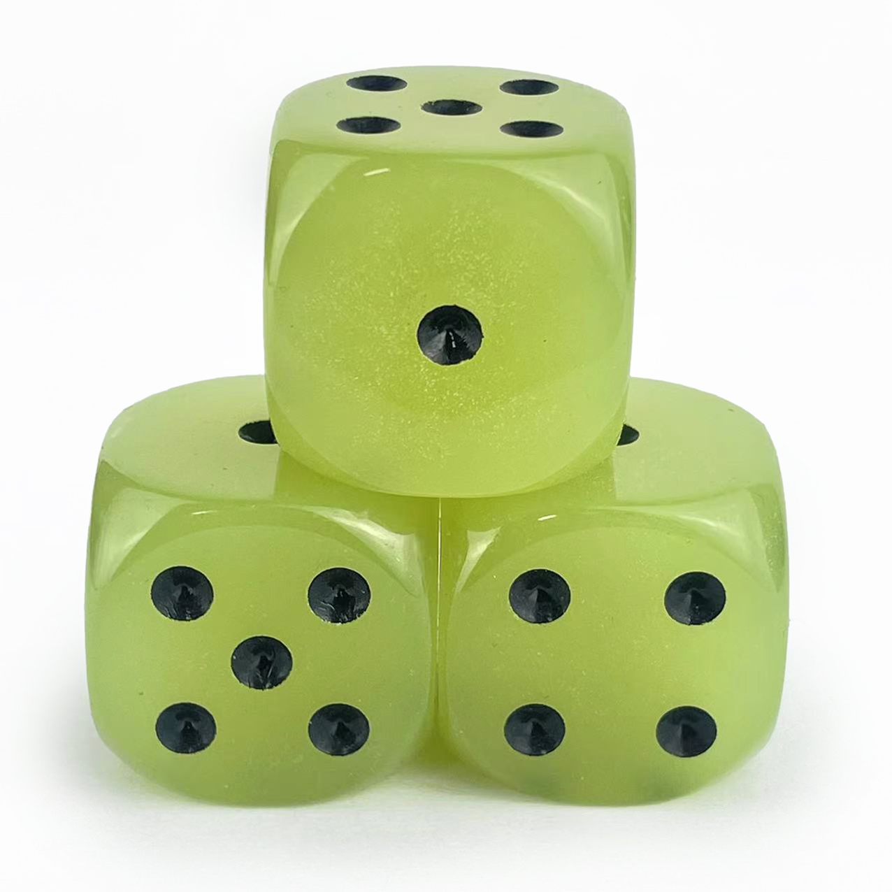3-Pack 30mm D6 يتوهج في الظلام - مراجعة Board Game Yahtzee وسعره