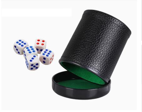 كوب نرد جلدي مع غطاء بطانة خضر - مراجعة Board Game Yahtzee وسعره